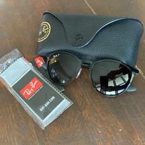 Raybans: Erika Metal, black